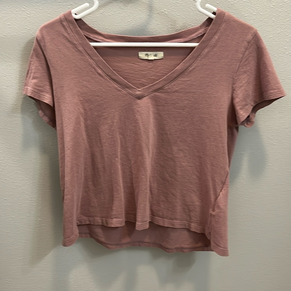 Rose Cropped V-Neck Tee